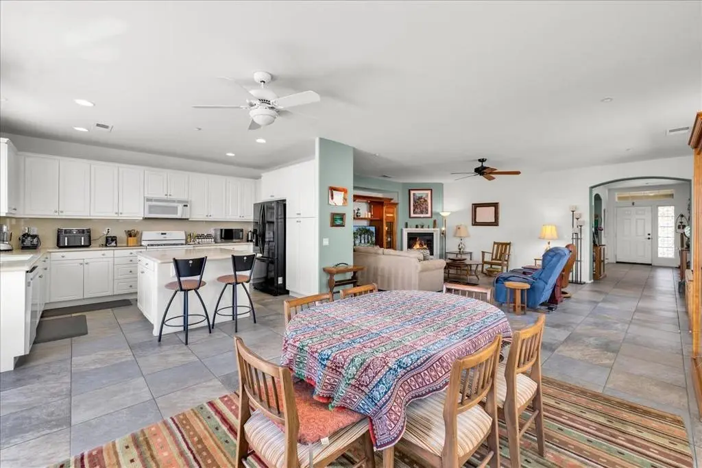 2346 Savanna Way, Palm Springs, CA — listing photo 1