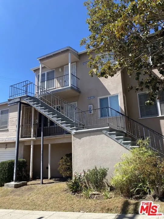 Residential Lease for rent at 10503 Missouri Avenue, Los Angeles, Los Angeles County, CA featuring 2 beds and 1 bath