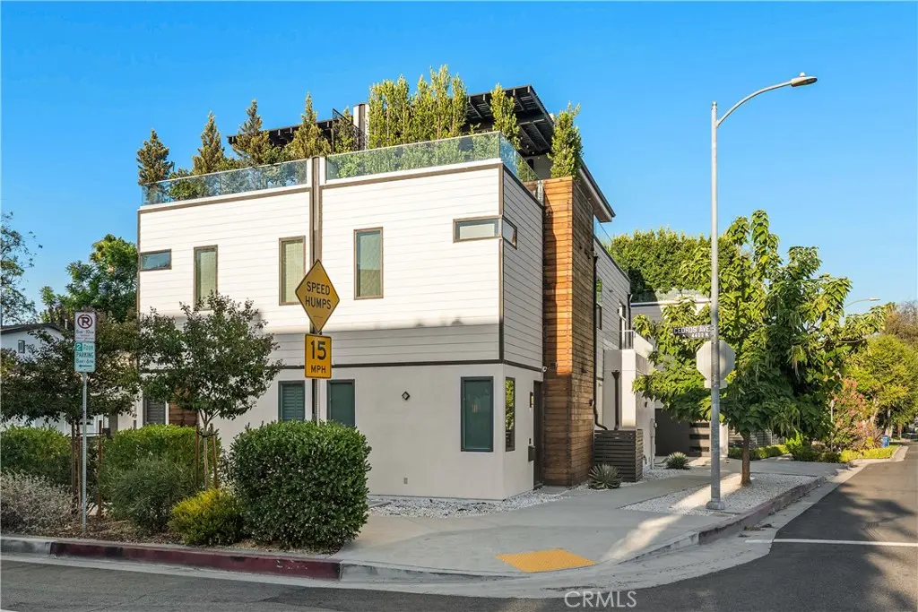 14659 Moorpark, Sherman Oaks, CA — listing photo 1