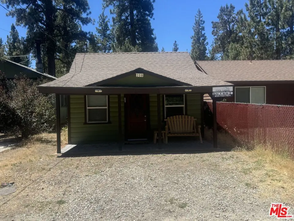 208 E Mountain View Boulevard, Big Bear City, CA — listing photo 1