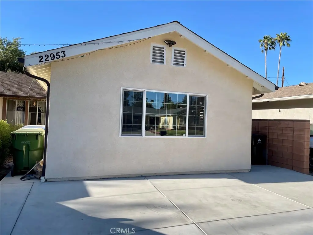22953 Blythe Street N, West Hills, CA — listing photo 1