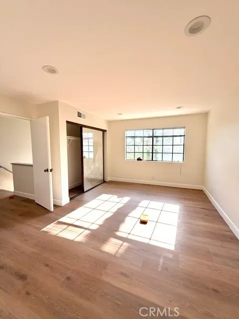 Residential Lease for rent at 2931 Plaza Del Amo 81, Torrance, Los Angeles County, CA featuring 2 beds and 3 baths