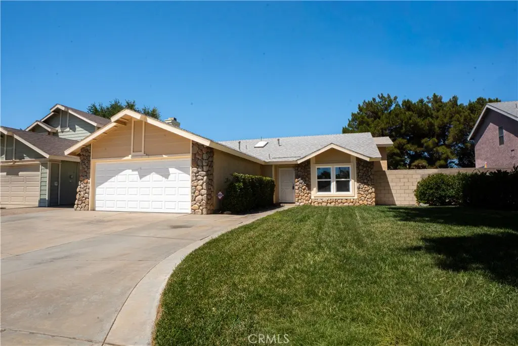 43469 Carol, Lancaster, CA — listing photo 1