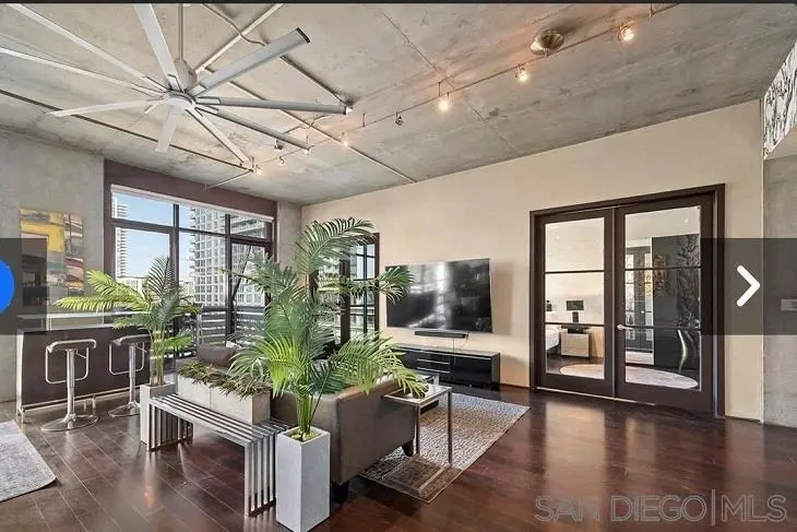 Single Family Residence for rent at 527 10Th Ave 605, San Diego, CA featuring 1 bed and 2 baths