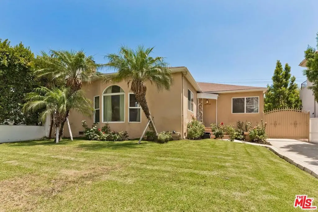 Residential Lease for rent at 10574 Ashton Avenue, Los Angeles, Los Angeles County, CA featuring 4 beds and 2 baths