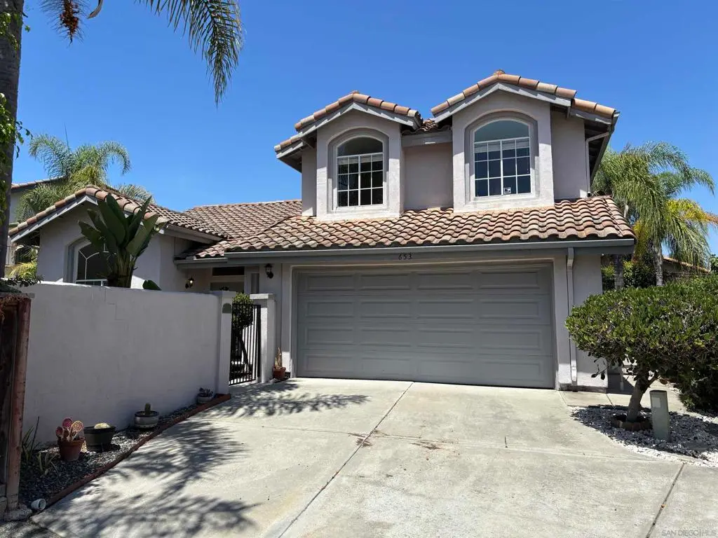 653 Cantara Ln, Vista, CA — listing photo 1
