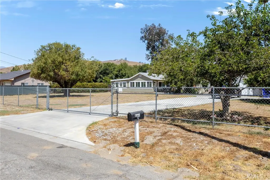 640 W 31st Street, San Bernardino, CA — listing photo 1