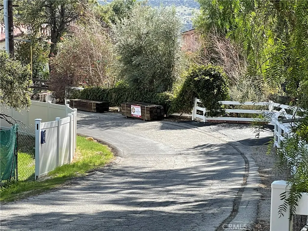6000 Lapworth Drive, Agoura Hills, CA — listing photo 1