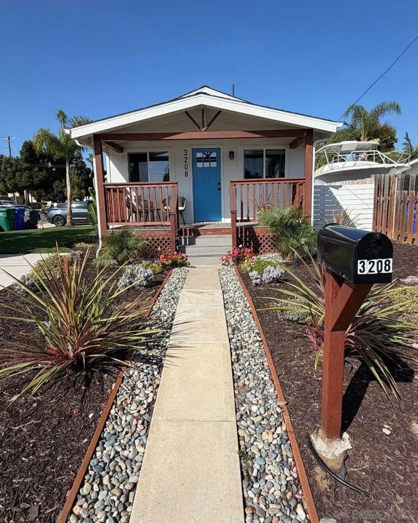 Single Family Residence for rent at 3208 Madison Ave, Carlsbad, CA featuring 2 beds and 1 bath