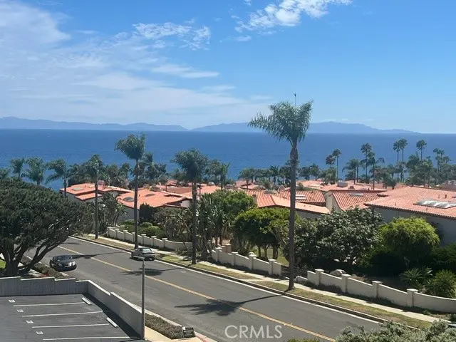 32646 Coastsite Drive 305 E, Rancho Palos Verdes, CA — listing photo 1