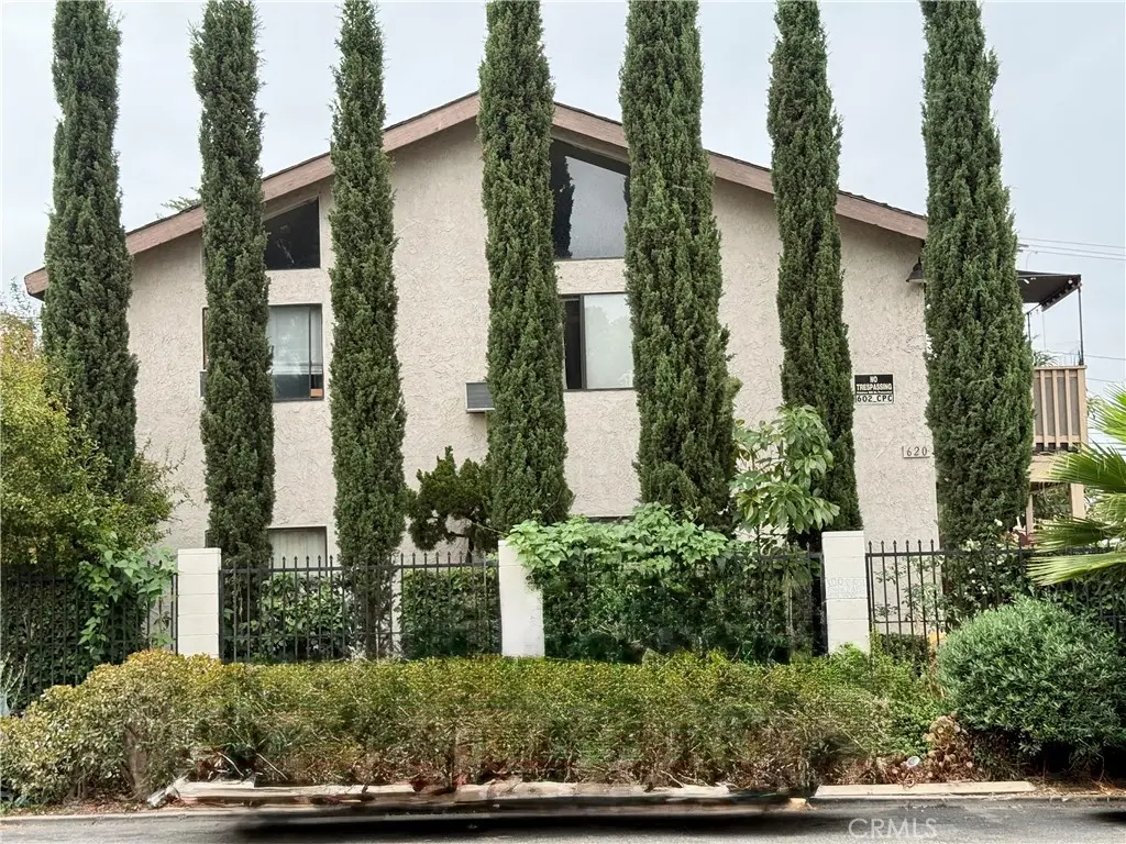 620 E Pine, Santa Ana, CA — listing photo 1