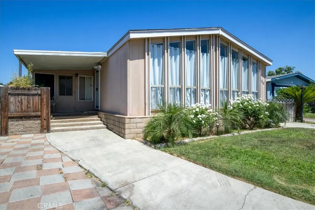 Manufactured In Park for sale at 5800 Hamner 560, Eastvale, CA featuring 2 beds and 3 baths