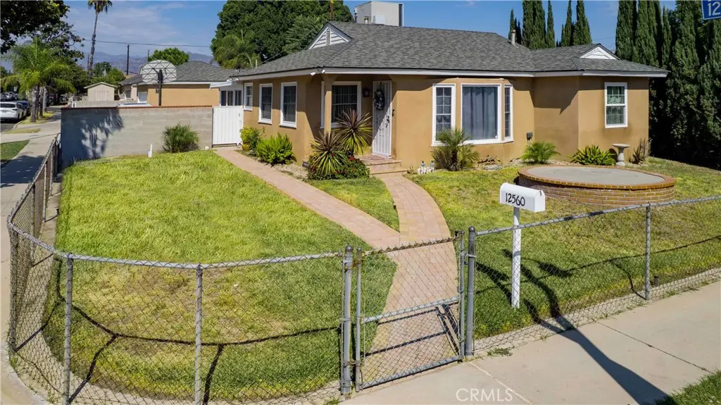 12560 Mineola, Pacoima, CA — listing photo 1