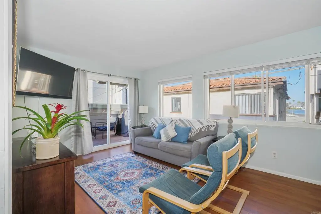 Apartment for rent at 3492 Bayside Lane, San Diego, CA featuring 2 beds and 2 baths