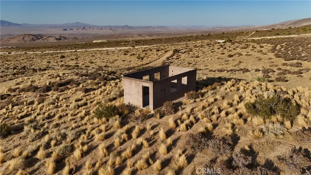 753 Crystal Creek (NEAR) Road, Lucerne Valley, CA — listing photo 1
