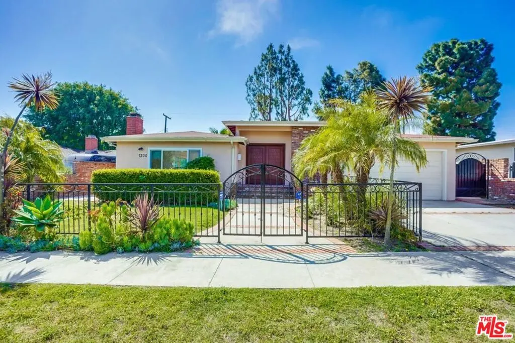 Single Family Residence for rent at 7230 W 90Th Street, Los Angeles, CA featuring 3 beds and 3 baths