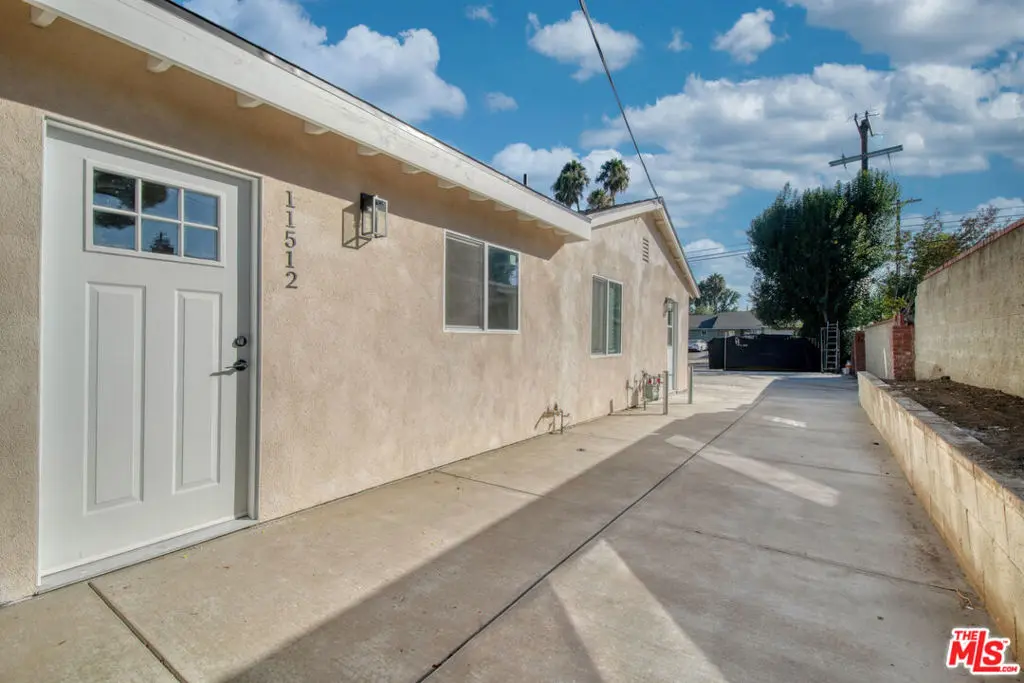 11512 Fenton Avenue, Sylmar, CA — listing photo 1