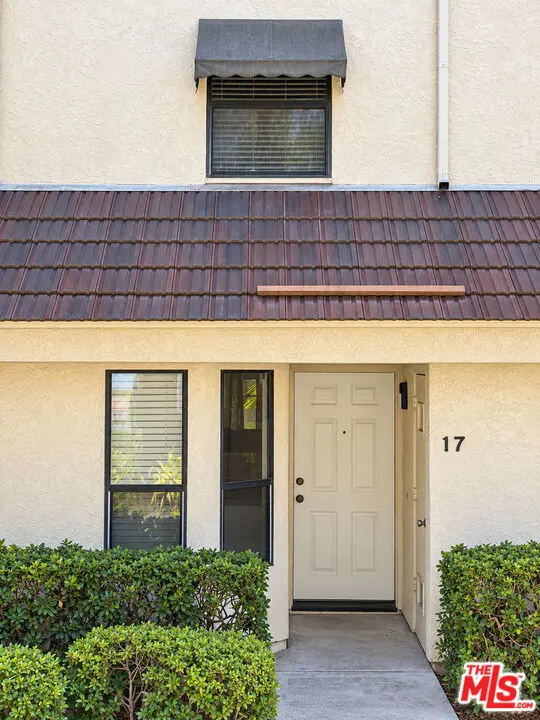 Condominium for rent at 17 Pearl 61, Laguna Niguel, CA featuring 1 bed and 2 baths