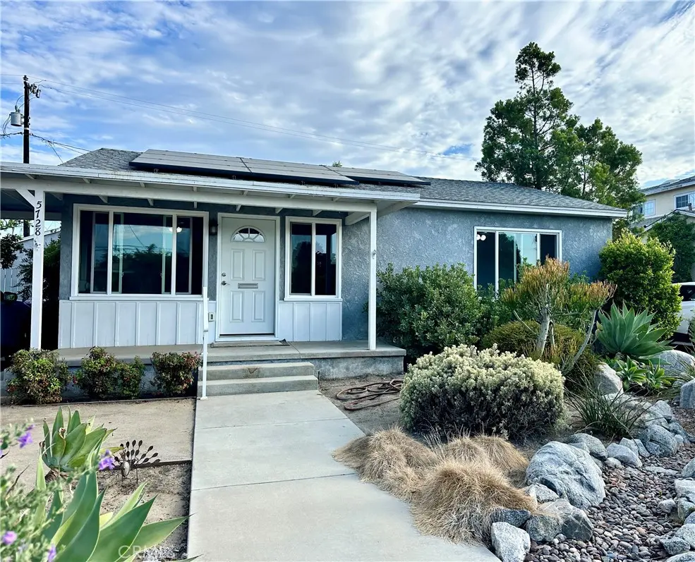 Single Family Residence for rent at 5728 E Oxholm, Long Beach, CA featuring 3 beds and 2 baths