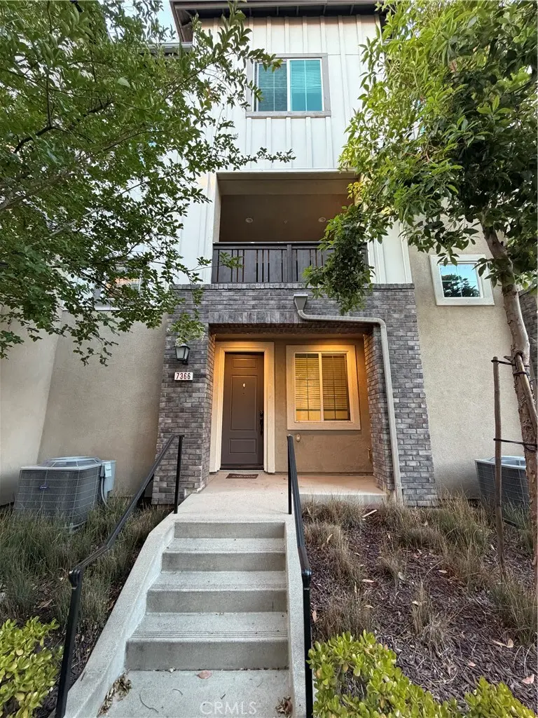 Condominium for rent at 7366 Solstice, Rancho Cucamonga, CA featuring 3 beds and 3 baths
