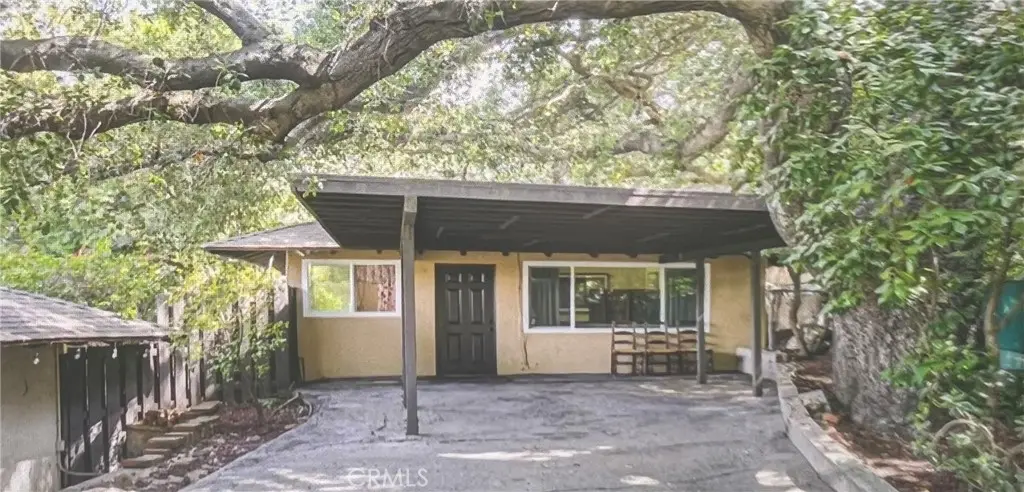 Residential Lease for rent at 2105 Via Venado, La Canada Flintridge, Los Angeles County, CA and 1 bath