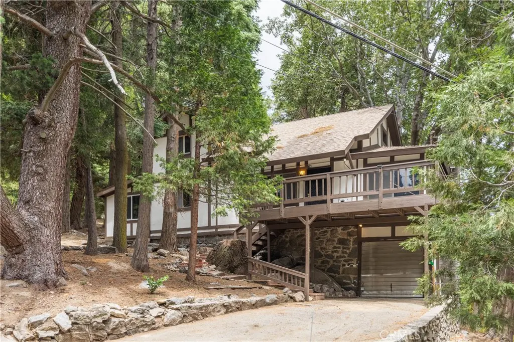 21855 Lakeland View, Cedarpines Park, CA — listing photo 1