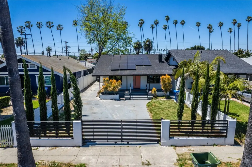 Single Family Residence for sale at 5107 Cimarron, Los Angeles, CA featuring 3 beds and 2 baths