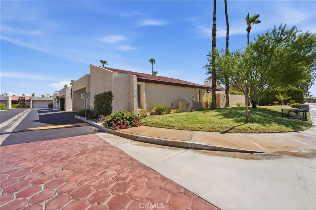 1470 E Andreas Road, Palm Springs, CA — listing photo 1
