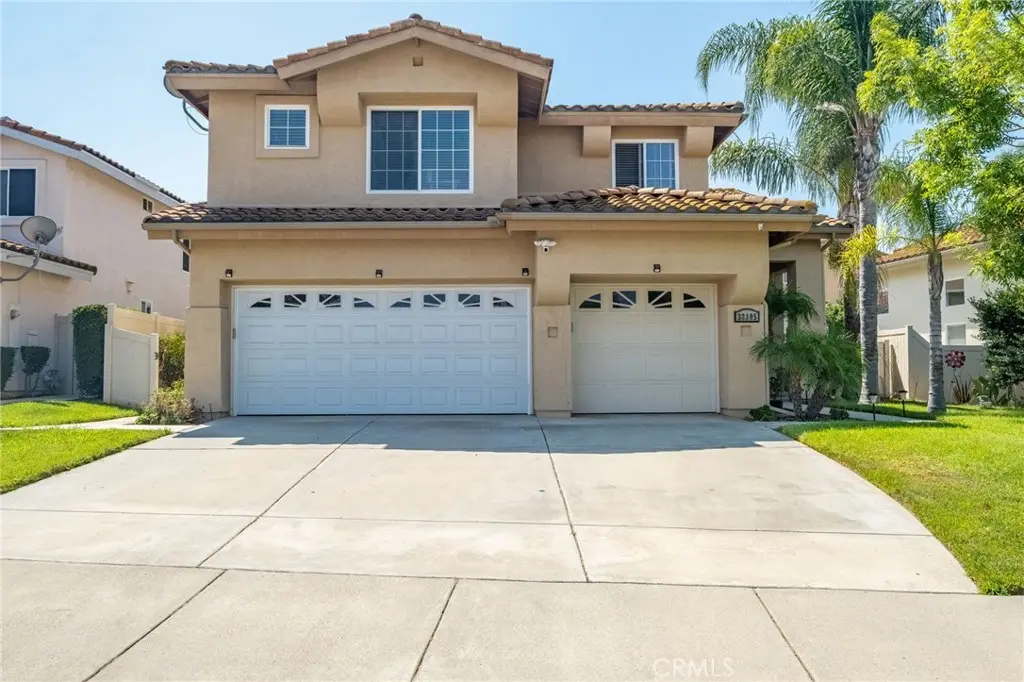 Single Family Residence for rent at 32195 Caminito Osuna, Temecula, CA featuring 6 beds and 3 baths
