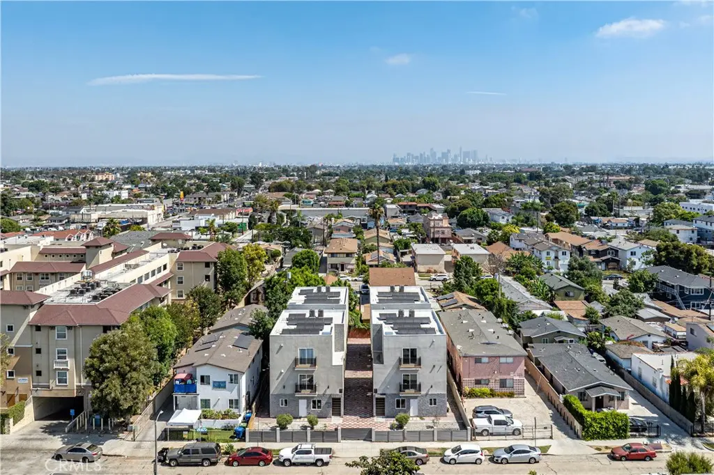 Apartment for sale at 127 133 E 88th, Los Angeles, CA