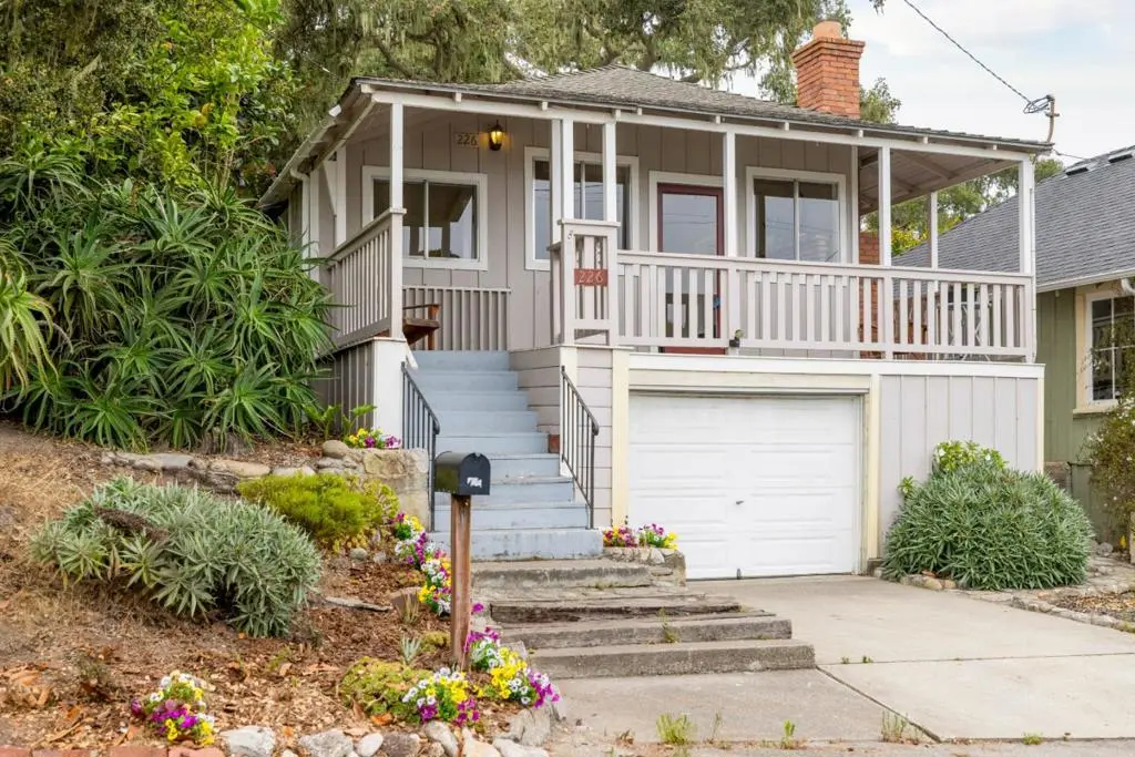 226 Walnut Street, Pacific Grove, CA — listing photo 1