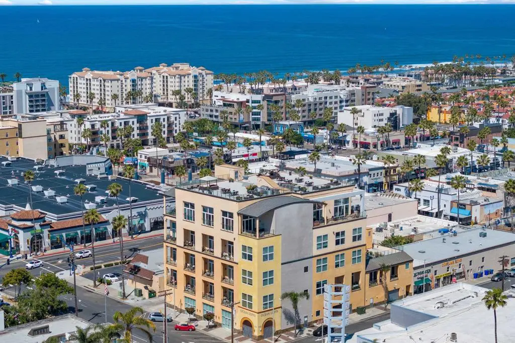 550 Seagaze Drive 7, Oceanside, CA — listing photo 1
