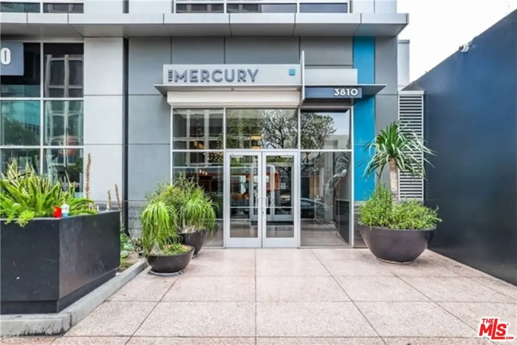 Condominium for sale at 3810 Wilshire Boulevard 1209, Los Angeles, CA featuring 1 bed and 1 bath
