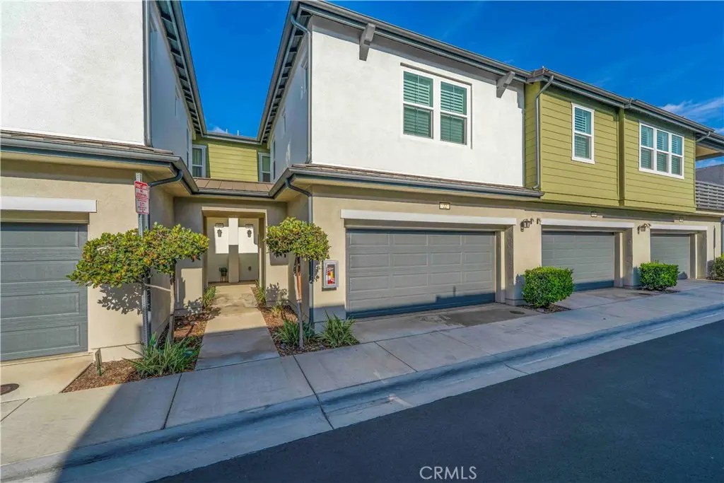 2330 S Via Esplanade 22, Ontario, CA — listing photo 1