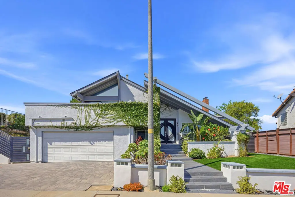 Single Family Residence for rent at 4355 Chaumont Road, Los Angeles, CA featuring 5 beds and 3 baths