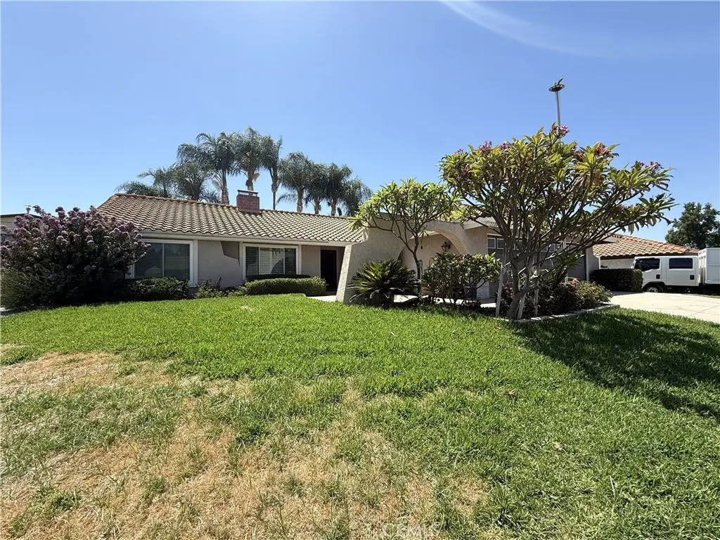 Residential Lease for rent at 2720 Lexinton Place, Riverside, Riverside County, CA featuring 4 beds and 2 baths