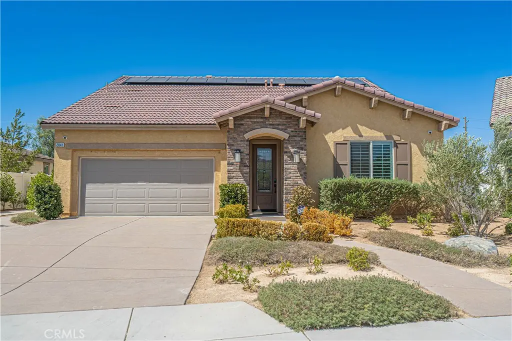2041 Cork Oak Street, Palmdale, CA — listing photo 1