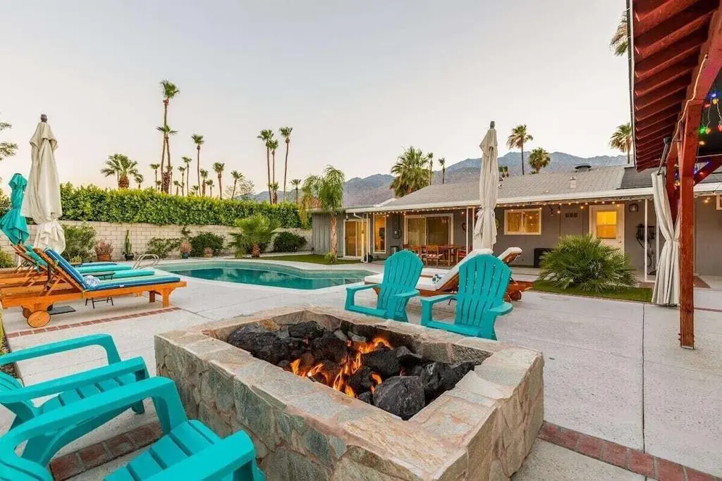 980 N Biskra Road, Palm Springs, CA — listing photo 1