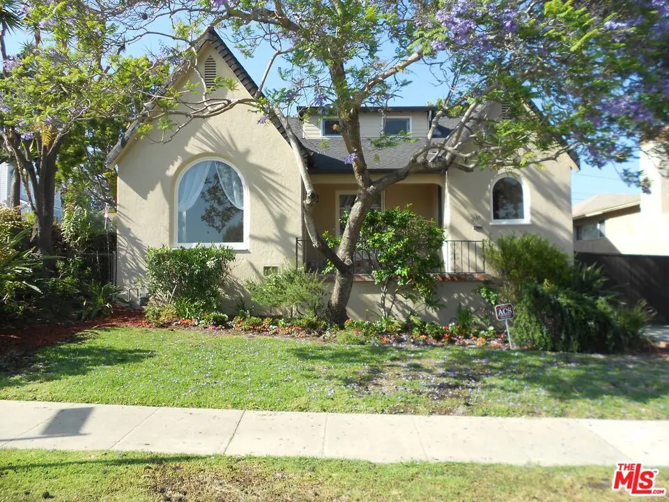 Residential Lease for rent at 9139 W 25TH Street, Los Angeles, Los Angeles County, CA featuring 4 beds and 2 baths