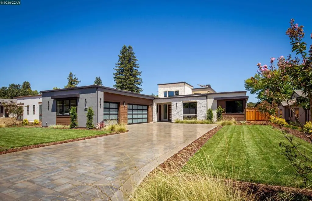 Single Family Residence for sale at 1070 Borrette Ct, Napa, CA featuring 4 beds and 5 baths