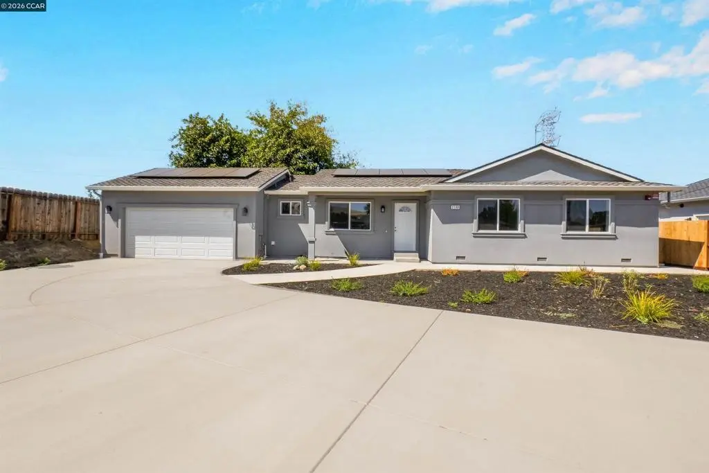 Single Family Residence for sale at 2100 Paige Ct, Pittsburg, CA featuring 3 beds and 2 baths