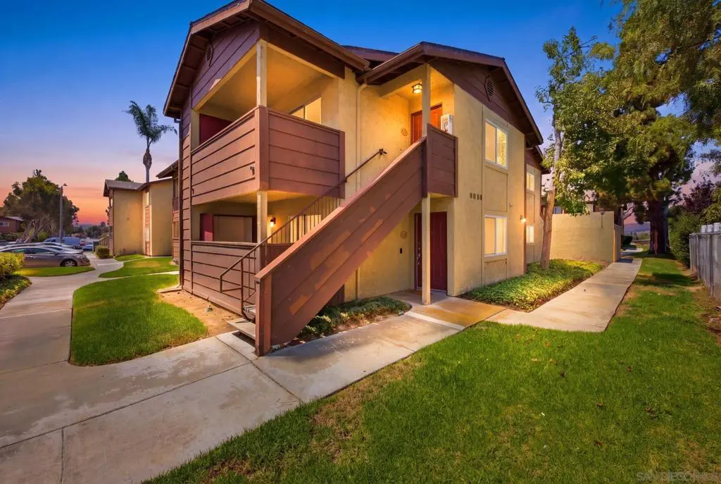 Condominium for sale at 521 Calle Montecito 110, Oceanside, CA featuring 2 beds and 1 bath