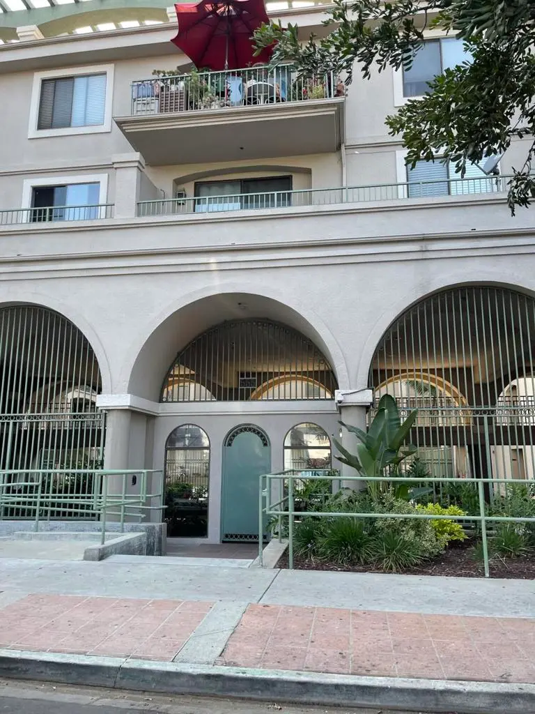 Residential Lease for rent at 555 Maine Avenue 310, Long Beach, Los Angeles County, CA featuring 2 beds and 2 baths