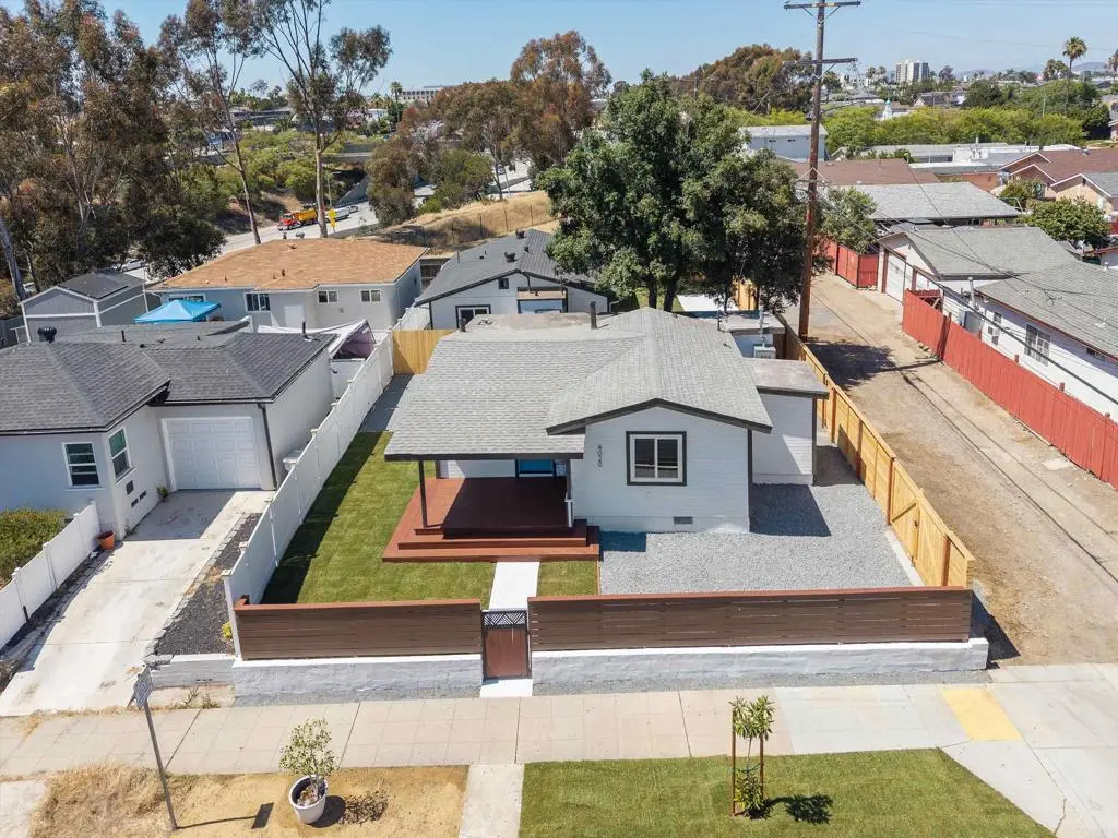 Single Family Residence for sale at 4020 22 Dwight St, San Diego, CA featuring 5 beds and 2 baths