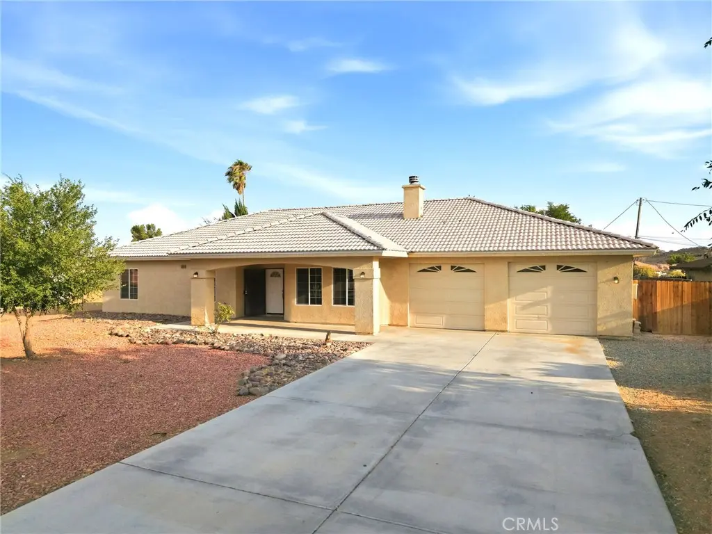 20255 Rimrock Road, Apple Valley, CA — listing photo 1