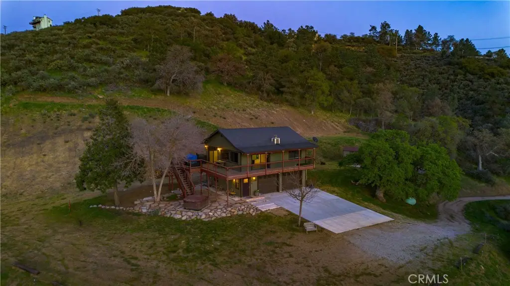29801 Skyline Street, Tehachapi, CA — listing photo 1