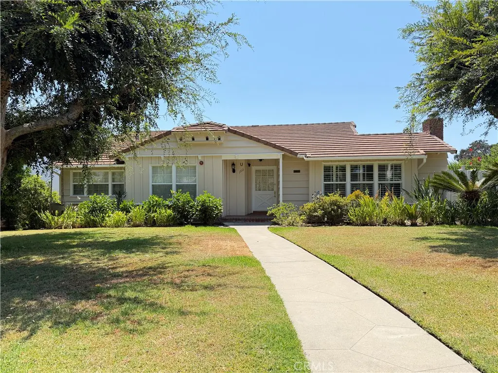 Single Family Residence for rent at 1162 Panorama Drive, Arcadia, CA featuring 4 beds and 5 baths