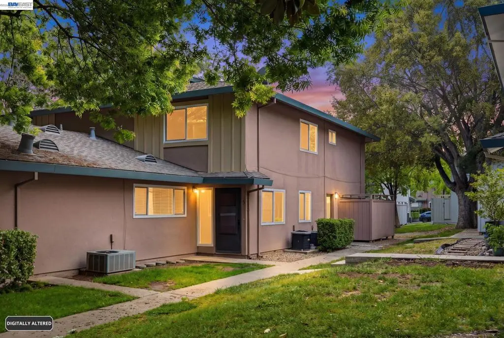 8185 Arroyo Dr 3, Pleasanton, CA — listing photo 1