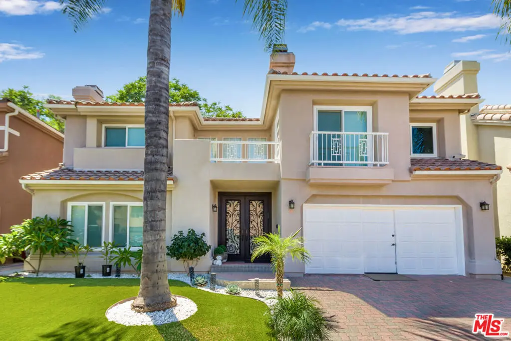 5711 Aura, Tarzana, CA — listing photo 1