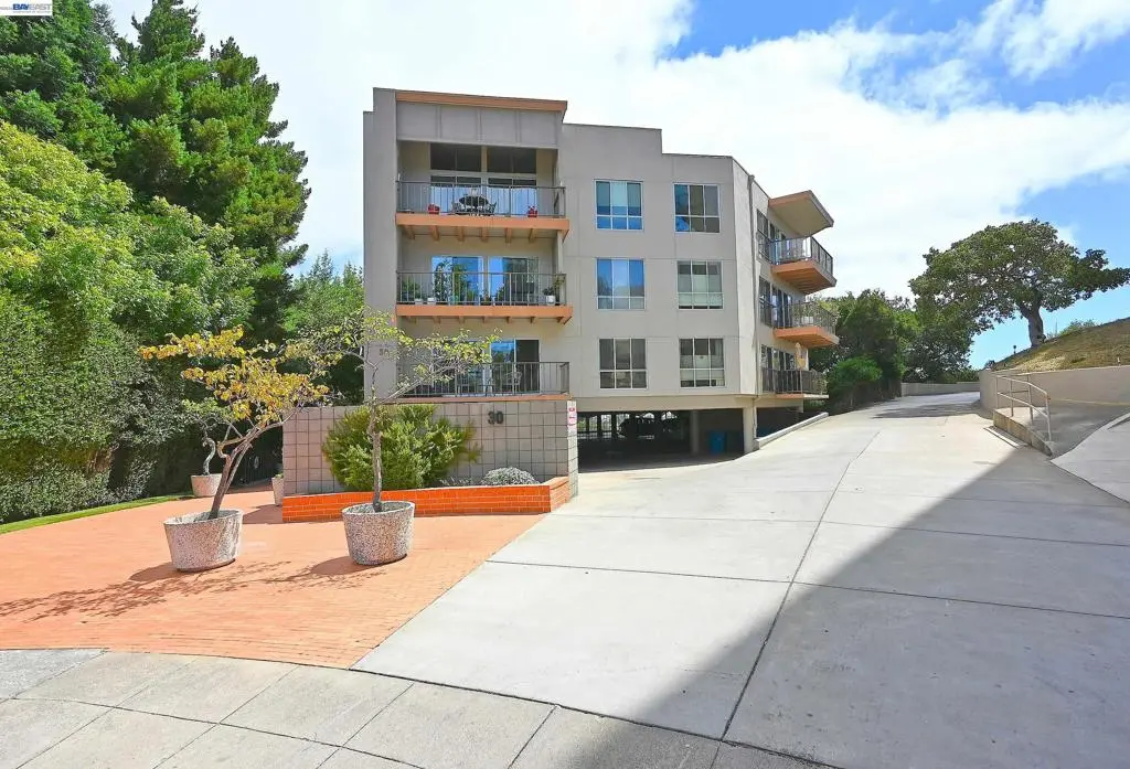 30 Mounds Rd 201, San Mateo, CA — listing photo 1